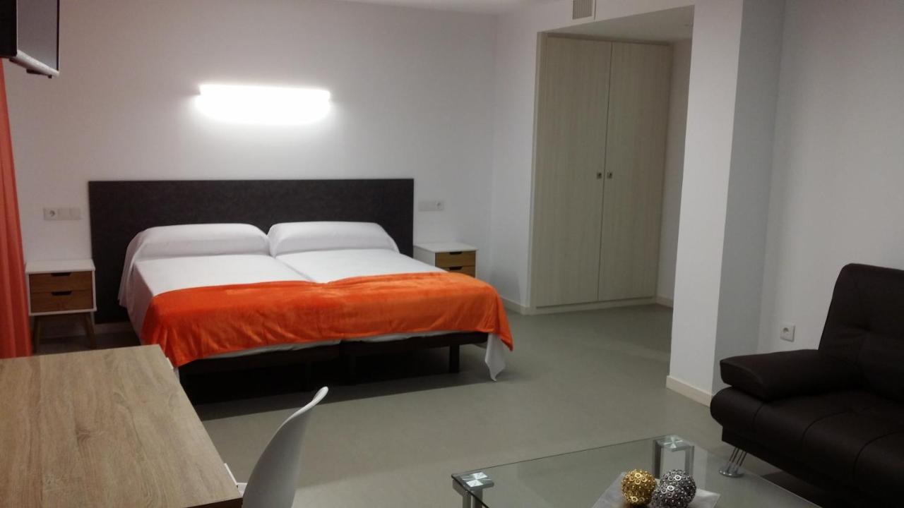 Epsilon Alcaniz Hotel מראה חיצוני תמונה